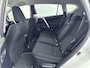 Toyota RAV4 2.5 Hybrid First Edition | Trekhaak | Navigatie | Keyless | Adaptive Cruise | Clima | Parkeersensoren voor/achter | Camera | LED | 18 inch