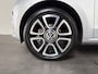 Volkswagen Up! 1.0 groove up! BlueMotion. Pano!