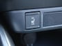Mazda 2 Hybrid 1.5 Select | Trekhaak | Stuur-/stoelverwarming | Camera | HUD | Inductielader | Dodehoek detectie | Cruise adapt. | Clima | 16" LM |
