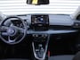 Mazda 2 Hybrid 1.5 Select | Trekhaak | Stuur-/stoelverwarming | Camera | HUD | Inductielader | Dodehoek detectie | Cruise adapt. | Clima | 16" LM |