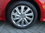 Mazda 2 Hybrid 1.5 Select | Trekhaak | Stuur-/stoelverwarming | Camera | HUD | Inductielader | Dodehoek detectie | Cruise adapt. | Clima | 16" LM |