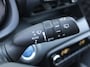 Mazda 2 Hybrid 1.5 Select | Trekhaak | Stuur-/stoelverwarming | Camera | HUD | Inductielader | Dodehoek detectie | Cruise adapt. | Clima | 16" LM |