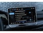 Volkswagen Golf 1.5 eTSI DSG R-Line Edition | Achteruitrijcamera | Parkeersensoren | ArtVelours | Sportstoelen | Navigatie Discover | Apple Carpaly | Android Auto | Stoelverwarming | IQ.Light | Lichtmetalen Velgen 18 inch