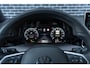 Volkswagen Golf 1.5 eTSI DSG R-Line Edition | Achteruitrijcamera | Parkeersensoren | ArtVelours | Sportstoelen | Navigatie Discover | Apple Carpaly | Android Auto | Stoelverwarming | IQ.Light | Lichtmetalen Velgen 18 inch
