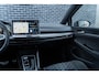 Volkswagen Golf 1.5 eTSI DSG R-Line Edition | Achteruitrijcamera | Parkeersensoren | ArtVelours | Sportstoelen | Navigatie Discover | Apple Carpaly | Android Auto | Stoelverwarming | IQ.Light | Lichtmetalen Velgen 18 inch