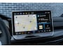 Volkswagen Golf 1.5 eTSI DSG R-Line Edition | Achteruitrijcamera | Parkeersensoren | ArtVelours | Sportstoelen | Navigatie Discover | Apple Carpaly | Android Auto | Stoelverwarming | IQ.Light | Lichtmetalen Velgen 18 inch