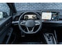 Volkswagen Golf 1.5 eTSI DSG R-Line Edition | Achteruitrijcamera | Parkeersensoren | ArtVelours | Sportstoelen | Navigatie Discover | Apple Carpaly | Android Auto | Stoelverwarming | IQ.Light | Lichtmetalen Velgen 18 inch