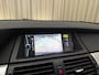 BMW X5 xDrive40d M-Sport Full Option / Carbon Schwartz / Keyless / HUD / Soft-Close / Panoramadak / Adapt. Cruise / Memory / Afn Trekhaak / 19'' LMV