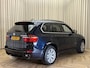 BMW X5 xDrive40d M-Sport Full Option / Carbon Schwartz / Keyless / HUD / Soft-Close / Panoramadak / Adapt. Cruise / Memory / Afn Trekhaak / 19'' LMV