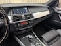 BMW X5 xDrive40d M-Sport Full Option / Carbon Schwartz / Keyless / HUD / Soft-Close / Panoramadak / Adapt. Cruise / Memory / Afn Trekhaak / 19'' LMV