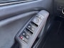 Mercedes-Benz GLA 180 AMG Night Edition Plus Automaat | Afneembare Trekhaak | Navigatie | Camera | Cruise Control | Stoelverwarming | | Airco | Audioinstallatie met CD-speler | Bi-xenon koplampen