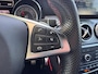 Mercedes-Benz GLA 180 AMG Night Edition Plus Automaat | Afneembare Trekhaak | Navigatie | Camera | Cruise Control | Stoelverwarming | | Airco | Audioinstallatie met CD-speler | Bi-xenon koplampen