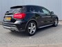 Mercedes-Benz GLA 180 AMG Night Edition Plus Automaat | Afneembare Trekhaak | Navigatie | Camera | Cruise Control | Stoelverwarming | | Airco | Audioinstallatie met CD-speler | Bi-xenon koplampen