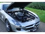 Mercedes-Benz SLS Coupé 6.3 AMG |Alubeam Silver |2.217 KM |1e eigenaar |Nieuwstaat |6,3 liter V8 |Duitse auto met historie |Achteruitrijcamera |Bang & Olufsen | VOL VOL OPTIE S | Een droom voor liefhebbers |