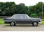 Mercedes-Benz 200-Serie 200-serie 230 S |Heckflosse |18.321 kilometer origineel !!! | Ongerestaureerd | Zo goed als nieuwstaat |6 cilinder |Michelin classic banden |Graphit Grau |ZEER ZELDZAAM in deze onberispelijke conditie | Orgineel chromewerk van 300 serie was optie destijds