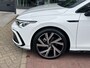 Volkswagen Golf 1.5 eTSI 150pk DSG R-Line / Panorma dak / Black style / Standkachel / 18'' LMV HAL