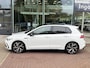 Volkswagen Golf 1.5 eTSI 150pk DSG R-Line / Panorma dak / Black style / Standkachel / 18'' LMV