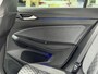 Volkswagen Golf 1.5 eTSI 150pk DSG R-Line / Panorma dak / Black style / Standkachel / 18'' LMV