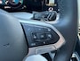 Volkswagen Golf 1.0 eTSI DSG Life Business / Navigatie / PDC / Geheugen stoelen / Getint glas / 16'' LMV