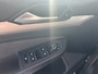 Volkswagen Golf 1.0 eTSI DSG Life Business / Navigatie / PDC / Geheugen stoelen / Getint glas / 16'' LMV