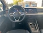 Volkswagen Golf 1.0 eTSI DSG Life Business / Navigatie / PDC / Geheugen stoelen / Getint glas / 16'' LMV