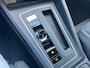 Volkswagen Golf 1.0 eTSI DSG Life Business / Navigatie / PDC / Geheugen stoelen / Getint glas / 16'' LMV