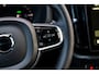 Volvo XC60 2.0 T6 Plug-in hybrid AWD Essential | Gratis trekhaak | Extra getint glas | Driver Assist | Climate line | 19" | All Season Banden | Charcoal Hemelbekleding | Park Assist Voor en Achter |