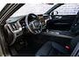 Volvo XC60 2.0 T6 Plug-in hybrid AWD Essential | Gratis trekhaak | Extra getint glas | Driver Assist | Climate line | 19" | All Season Banden | Charcoal Hemelbekleding | Park Assist Voor en Achter |