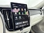 Volvo XC60 T8 Plug-in hybrid AWD Ultra Dark Exec. Ed. | 22" | Heico Diffusor | Getint & Gelamineerd Glas | Alarmklasse 3 | Black Edition Interieur | Luchtvering | Bowers & Wilkins | Geventileerd Nappa | Massagestoelen | Head-Up | 360 Camera | Elektr. verst.