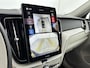 Volvo XC60 T8 Plug-in hybrid AWD Ultra Dark Exec. Ed. | 22" | Heico Diffusor | Getint & Gelamineerd Glas | Alarmklasse 3 | Black Edition Interieur | Luchtvering | Bowers & Wilkins | Geventileerd Nappa | Massagestoelen | Head-Up | 360 Camera | Elektr. verst.