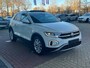 Volkswagen T-Roc 1.5 TSI Style / Panorama dak / IQ Led / Virtual cockpit pro / App-connect / Stoelverwarming voorzijde / 17'' LMV