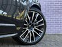 Volvo XC90 2.0 T8 Plug-in hybrid AWD Ultra Dark Exec. Ed. | Geventileerde voorstoelen | Massagefunctie | Luchtvering | 22" lichtmetalen velgen | Stoelverwarming | verwarmd stuurwiel | Elektr. bedienbaar schuif-\-kanteldak | Extra getint glas | Gelamineerde ramen | Bowers & wilkins Audio | Head-up display | Google Services |