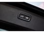 Volvo XC90 2.0 T8 Plug-in hybrid AWD Ultra Dark Exec. Ed. | Geventileerde voorstoelen | Massagefunctie | Luchtvering | 22" lichtmetalen velgen | Stoelverwarming | verwarmd stuurwiel | Elektr. bedienbaar schuif-\-kanteldak | Extra getint glas | Gelamineerde ramen | Bowers & wilkins Audio | Head-up display | Google Services |