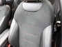 Mercedes-Benz A-klasse 250 e Business Solution AMG Limited | Panoramadak | Achteruitrijcamera | Trekhaak | Multibeam Koplampen | Inclusief 24 maanden MB Certified garantie voor Europa.