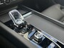 Volvo XC60 2.0 T8 Plug-in hybrid AWD Ultra Dark Exec. Ed. Edition | Luchtvering | 22" | Gelamineerd Glas | Bowers & Wilkins | Stoelmassage & Ventilatie | MY '27 |