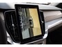 Volvo XC90 T8 Plug-in hybrid AWD Ultra Dark | Executive Edition | Luchtvering | Trekhaak | Gelaagd Glas | Bowers & Wilkins | Massage & Ventilatie Stoelen | Panoramadak |