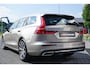 Volvo V60 2.0 B3 Inscription | BLIS | Trekhaak | Panorama-Schuifdak | Harman/Kardon Audio | Adaptieve cruise control |