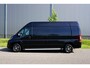 Peugeot Boxer 2.2 BlueHDi 165 L3H2 3.5t in nieuwstaat |Trekhaak |Camera |Cruise |Navi |Metallic |Climate control |165 pk |EURO6D |1e eigenaar |3500 KG |Carplay |Android auto