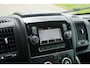 Peugeot Boxer 335 2.2 BlueHDi 140 L2H2 Premium in Topstaat |1e eigenaar |Camera |Cruise |Navi |140 pk |3500 KG |BPM vrij |Mooie camperbasis |Metallic lak |Parkeersensoren |EURO6D