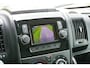 Peugeot Boxer 335 2.2 BlueHDi 140 L2H2 Premium in Topstaat |1e eigenaar |Camera |Cruise |Navi |140 pk |3500 KG |BPM vrij |Mooie camperbasis |Metallic lak |Parkeersensoren |EURO6D