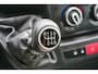 Peugeot Boxer 335 2.2 BlueHDi 140 L2H2 Premium in Topstaat |1e eigenaar |Camera |Cruise |Navi |140 pk |3500 KG |BPM vrij |Mooie camperbasis |Metallic lak |Parkeersensoren |EURO6D