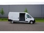 Peugeot Boxer 2.2 BlueHDi 140 L3H2 3.5t in Topstaat |Camera |Cruise |Carplay |Android auto |Airco |Betimmering |1e eigenaar |Lage KM-stand |EURO6D |BPM vrij voor ondernemers |Mooie camperbasis
