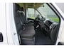 Peugeot Boxer 2.2 BlueHDi 140 L3H2 3.5t in Topstaat |Camera |Cruise |Carplay |Android auto |Airco |Betimmering |1e eigenaar |Lage KM-stand |EURO6D |BPM vrij voor ondernemers |Mooie camperbasis