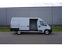 Fiat Ducato 35H 2.2 MultiJet L4H2 180 pk |in topstaat |1e eigenaar |Grijs |Cruise |Climate control |Carplay |Trekhaak |Parkeersensoren |3500 KG |Mooie camperbasis
