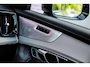 Volvo XC90 2.0 T8 Plug-in hybrid AWD Ultra Dark Executive Edition | Luchtvering | Gelaagd Glas | Bowers & Wilkins | Massage & Ventilatie Stoelen | Panoramadak |