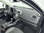 Renault Kadjar 1.2 TCe Intens | Airco Automatisch | Apple Carplay/Android Auto | Cruise Control | Keyless | Parkeersensoren Voor en Achter | Trekhaak |