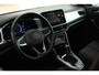 Volkswagen T-Roc 1.5 TSI 150pk DSG Life Edition Trekhaak Camera Stoelverwarming Keyless Navigatie