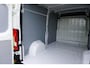 Fiat Ducato 2.2 MultiJet 180 L2H2 3.5t Automaat |Adaptive Cruise |Camera en digitale binnenspiegel |Standkachel |2 stoelen |2 airbags |Trekhaak |Stoelverwarming |Parkeersensoren voor en achter