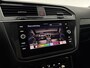 Volkswagen Tiguan 1.5 TSI R-Line Dolphin Grey | Black Style | Pano | Sfeer | Virtual | Cruise | Carplay | Parkeersens. | Keyless