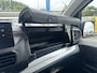 Peugeot e-Expert GB EV L2 75kWh 136pk | NAVI | APPLE CARPLAY / ANDROID AUTO | PARKEERSENSOREN VOOR EN ACHTER | CAMERA | DODEHOEKBEW. | MISTLAMPEN | LICHT + REGENSENSOR | AUTOMATISCHE VERLICHTING | DIGITAL COCKPIT |
